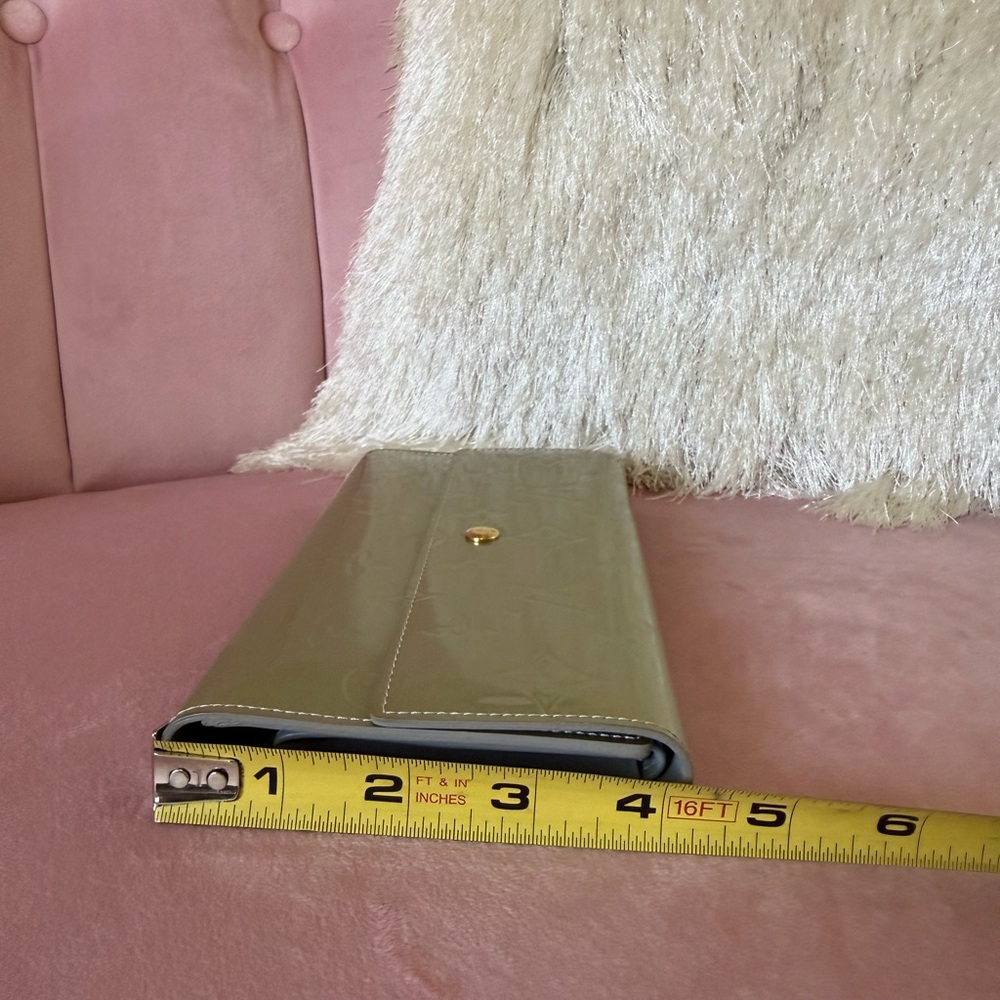 💯 Authentic Louis Vuitton Monogram Long Wallet in Green Vernis! - Picture 5 of 10